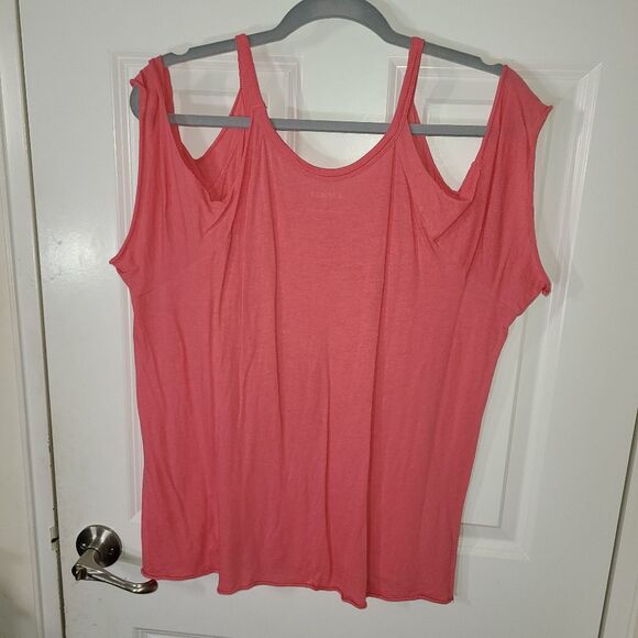 Express Cold Shoulder super soft shirt - Picture 8 of 8
